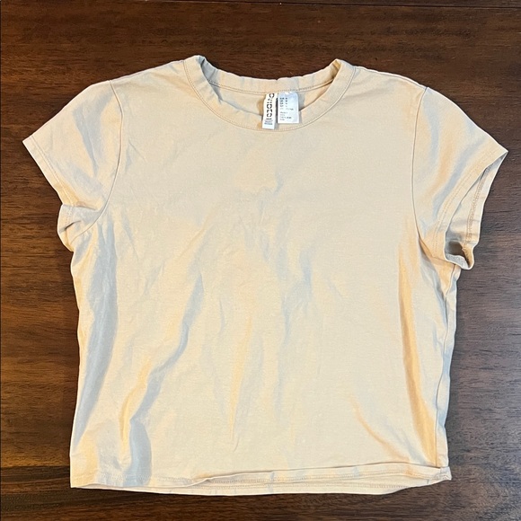 Divided Tops - Divided Cream Short Sleeve Tee